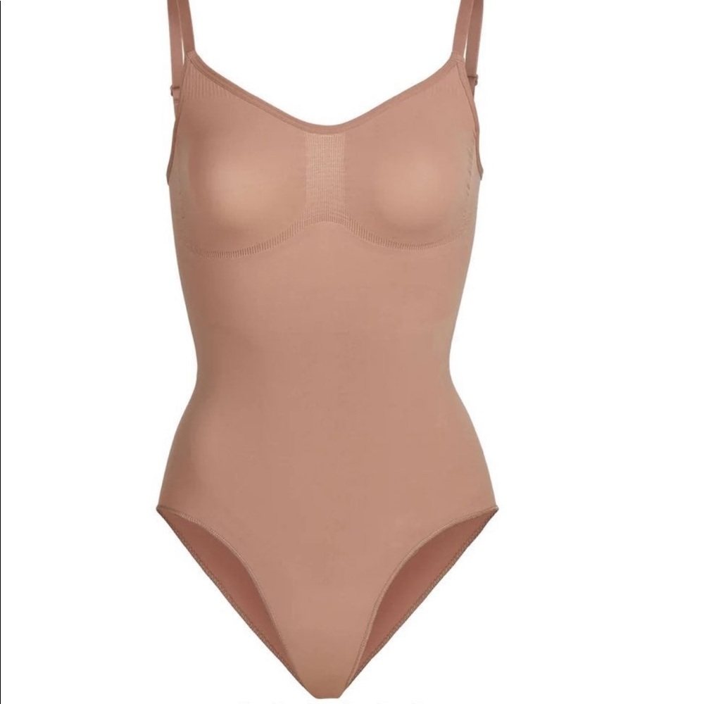 SKIMS sculpting bodysuit brief with snaps L/XL